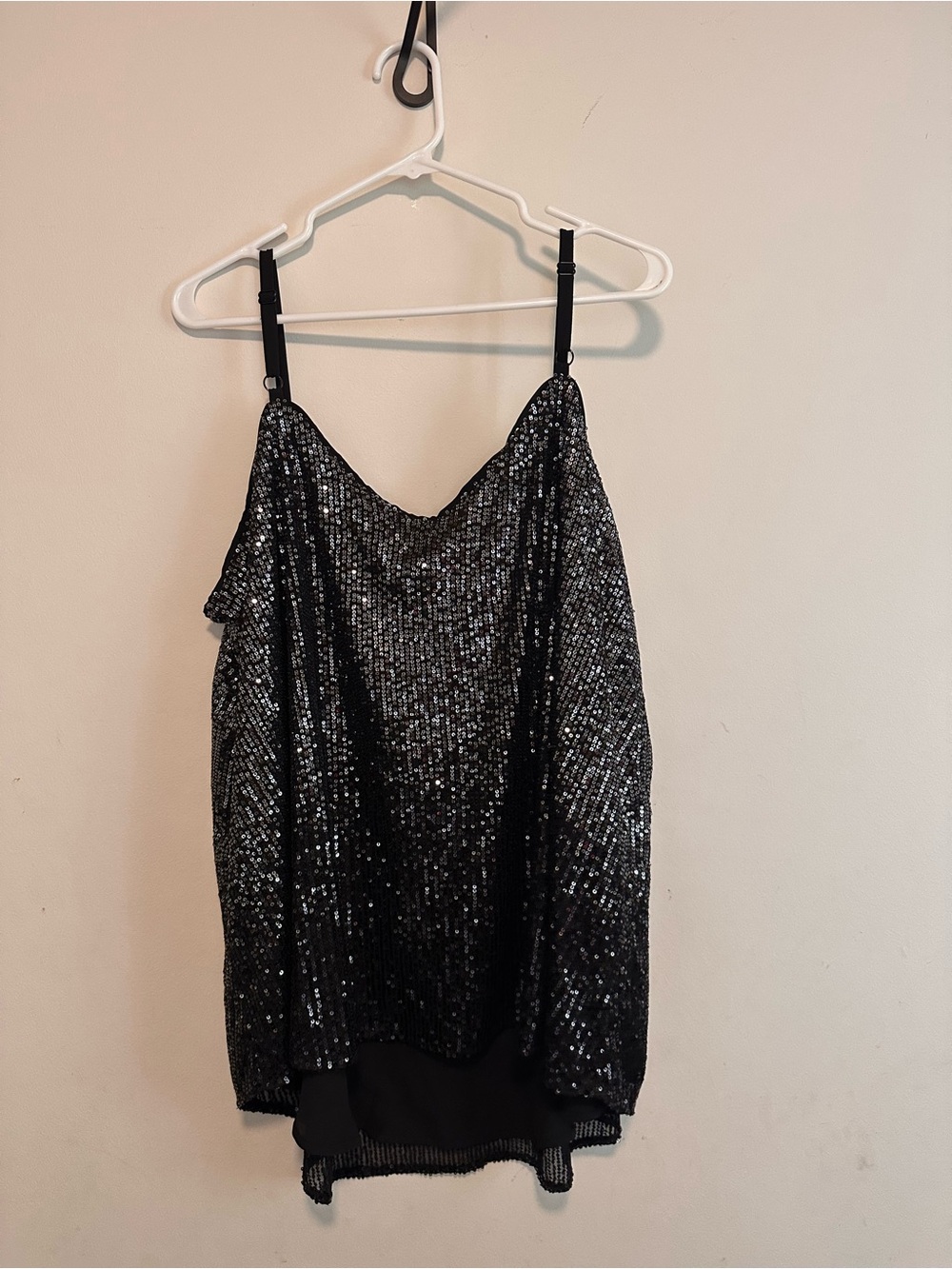 NWT Torrid Black Sequin Spaghetti Strap Camisole Top Size 2X 18-20 or 2